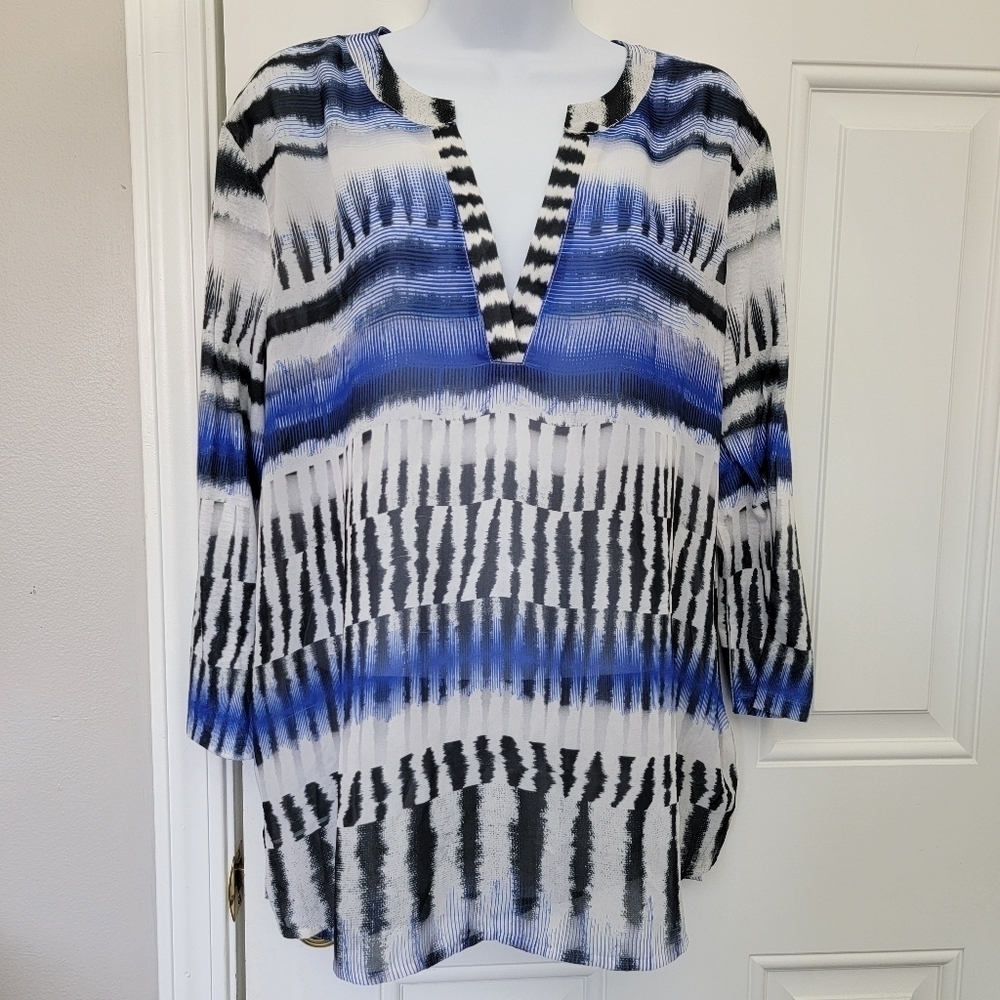 Chico's Blue Black White Geometric Print V Neck Blouse Size 2 US 12/14 Large